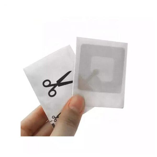 Üniforma Takibi için NFC UHF Çamaşır Etiketi (Çift Frekanslı Çamaşır Etiketi)